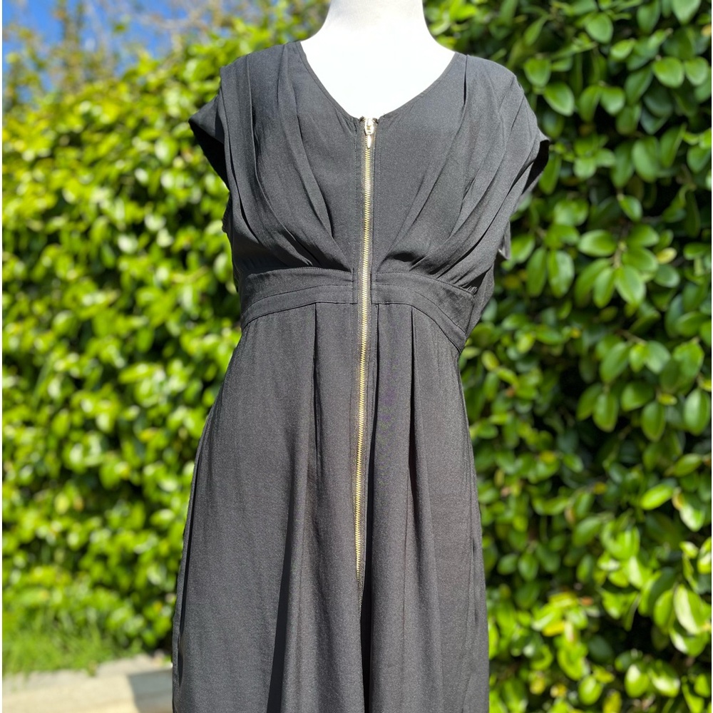 Black Sleeveless Shaft Dress